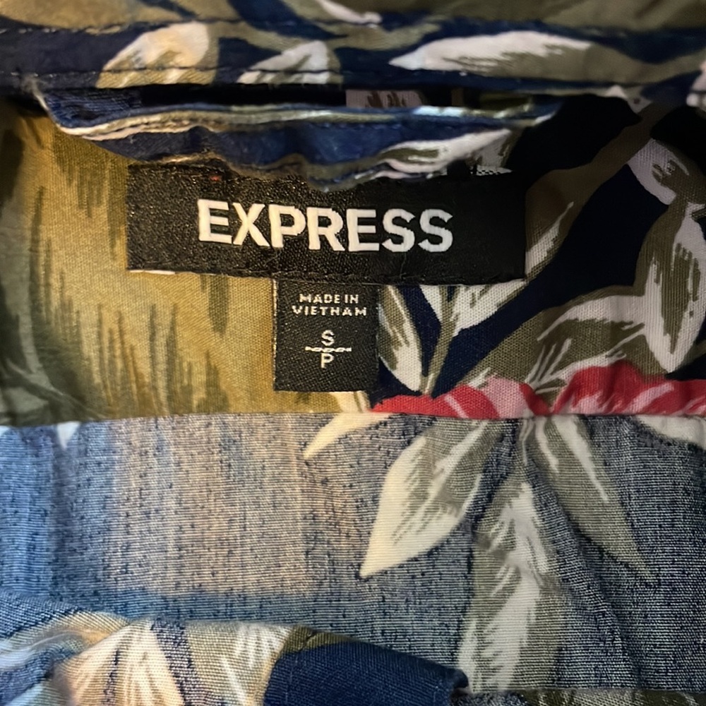 Men’s express button down - Picture 2 of 2